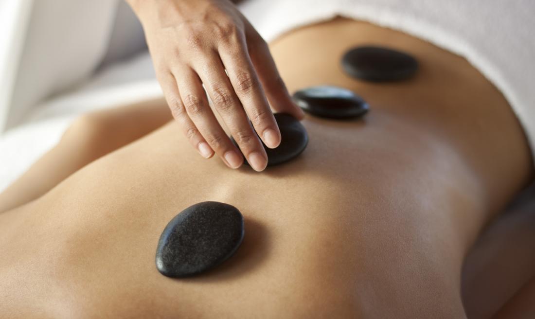 Five benefits of hot stone massage therapy