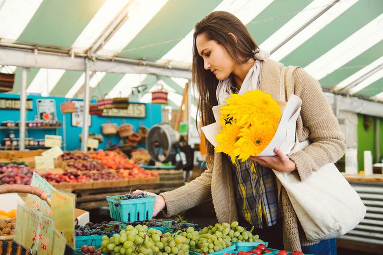 7 thoughts healthy people have while grocery shopping