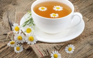 25 Relaxing Health Benefits of Herbal Chamomile Tea